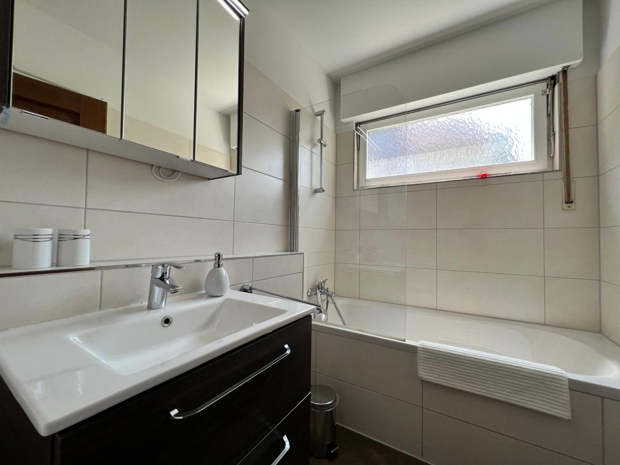 אוברלינגן Ferienhaus Wellnesshuette Mit Aussenwhirlpool Und Herrlichem See-Und Alpenblick מראה חיצוני תמונה
